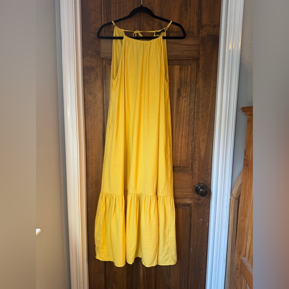 Banana Republic Yellow Viscose Halter Top Maxi
Dress